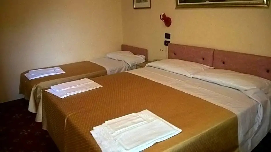 Hotel Parigi - Chambres