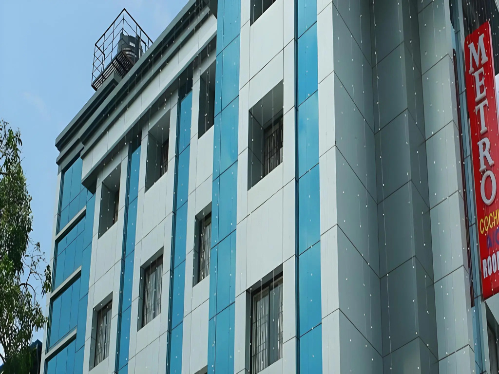 Hotel Metro Cochin in Ernakulam