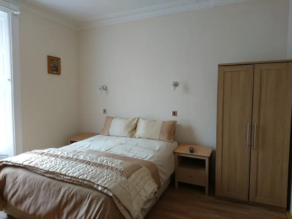 Dee Hotel - Chambres