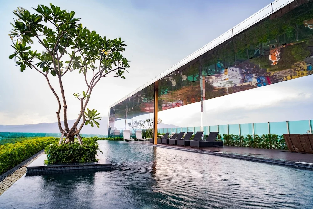 Beach & Waterfront