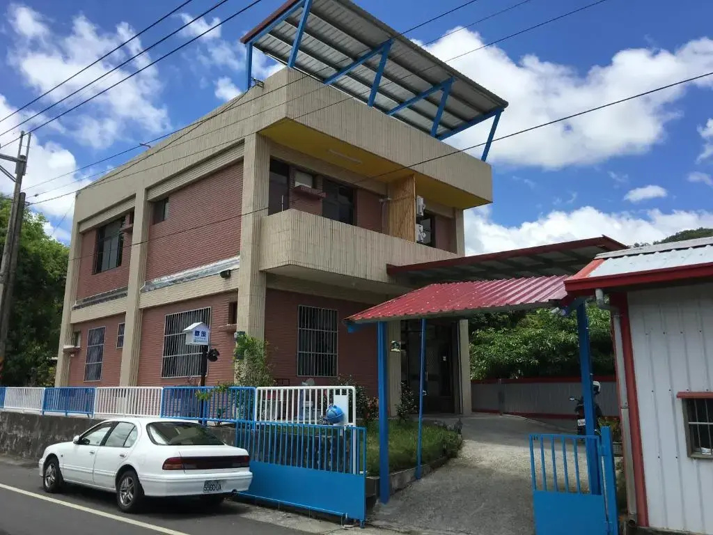 Alcohol Travel Hostel