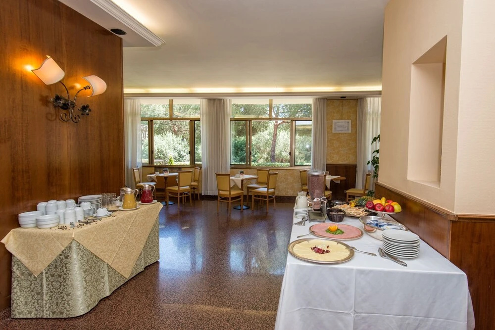 Hotel photo 12