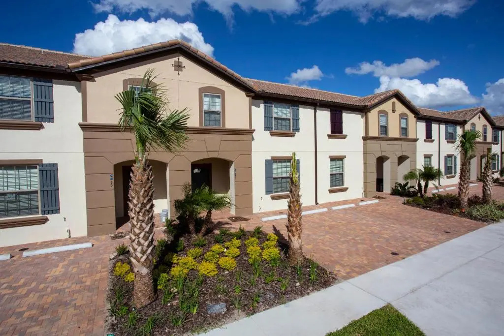 Luxury 5 Bedroom w Private Pool Close to Disney 8875