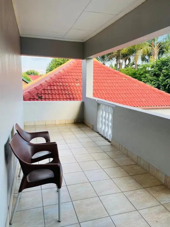 Airport Doozy Guest House - фото 6