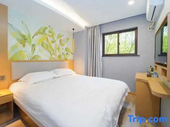 Superior Double room (full double bed)