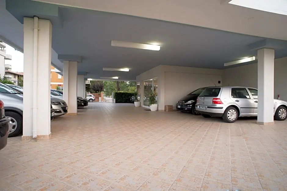 Hotel photo 12