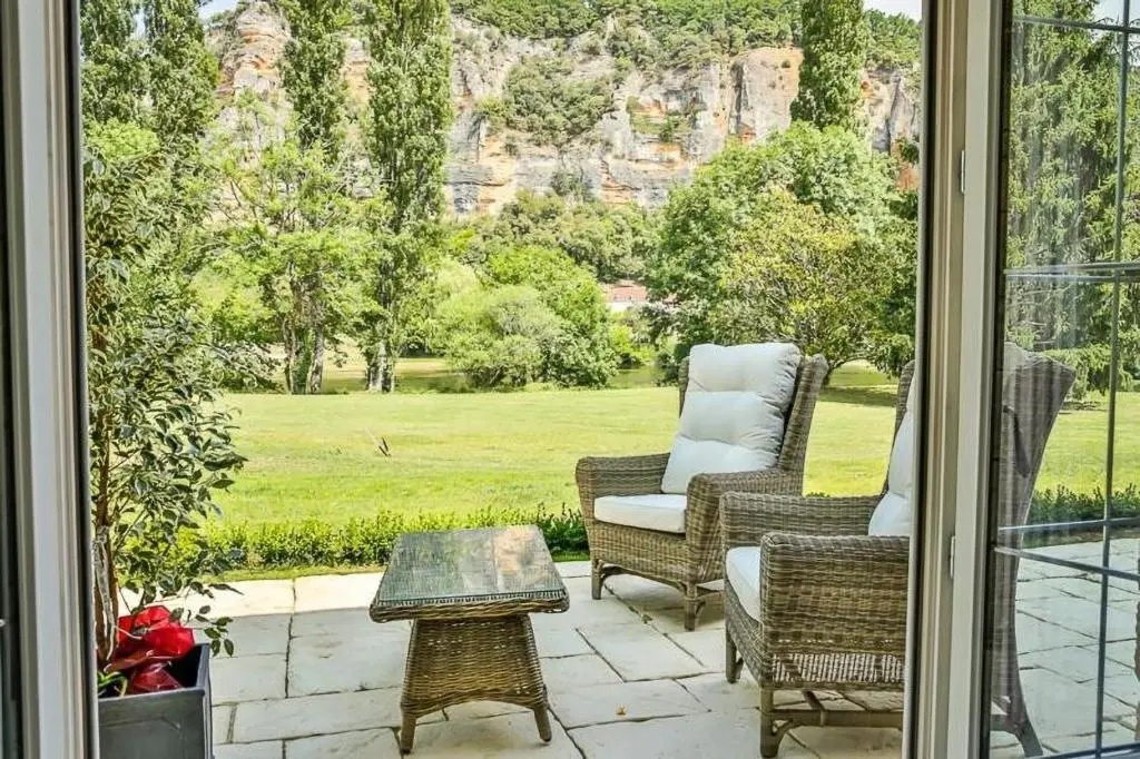 Balcony & Terrace