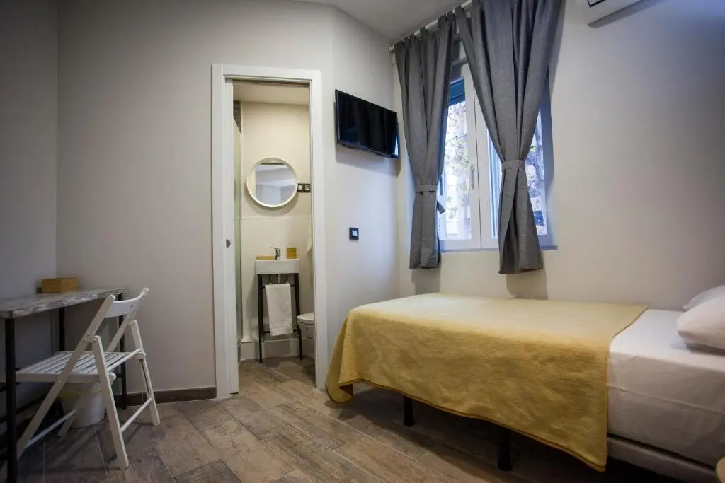 Standard Single room