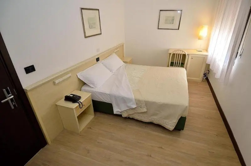 Double room (twin beds)