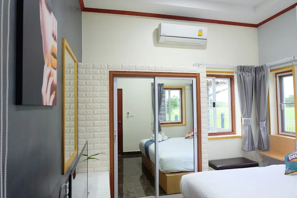 1 Bedroom Standard Family room with balcony