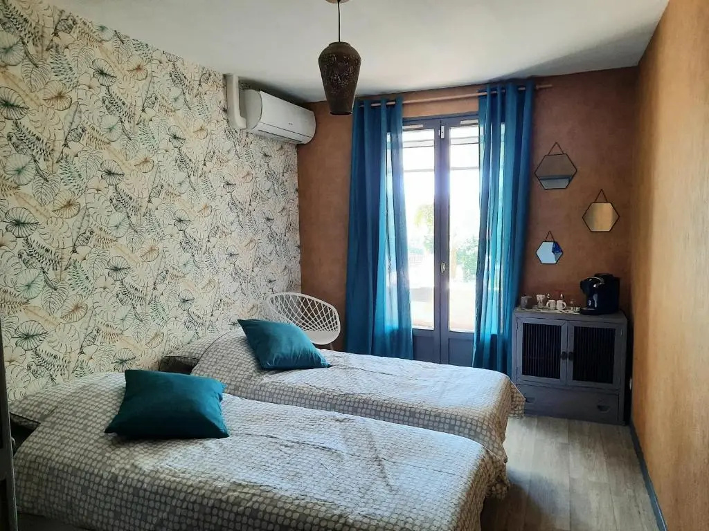 Standard Double room (twin beds)