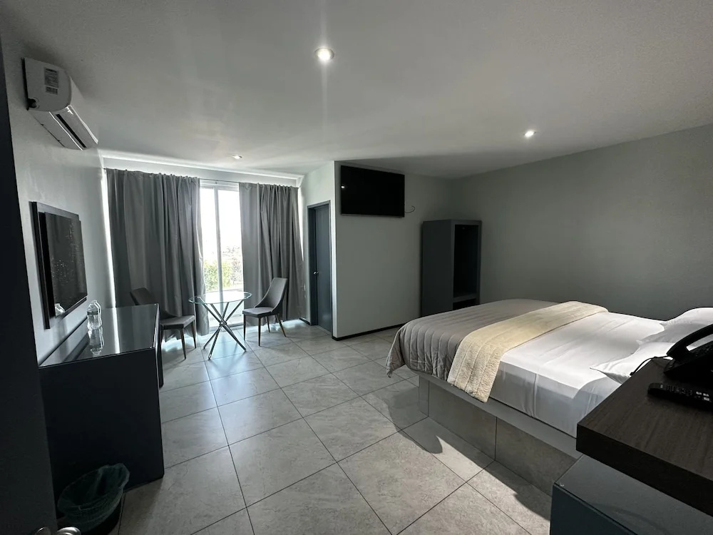Standard Double room with land view full double bed