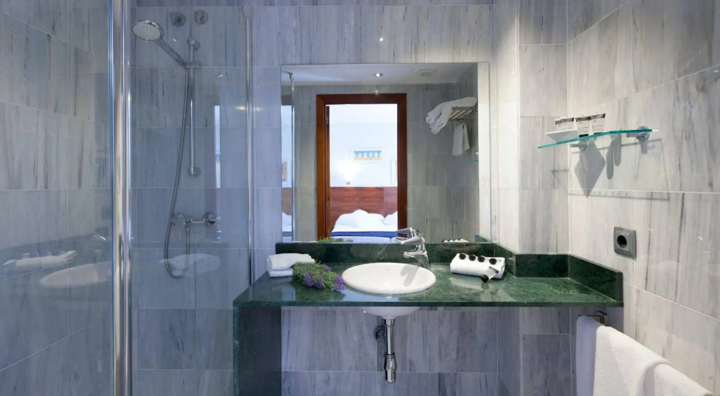 Hotel photo 43