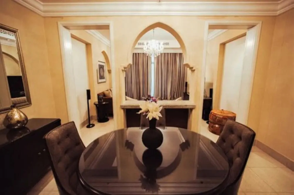 Incredible Stay at Dubai Old Town Souk Al Bahar 1