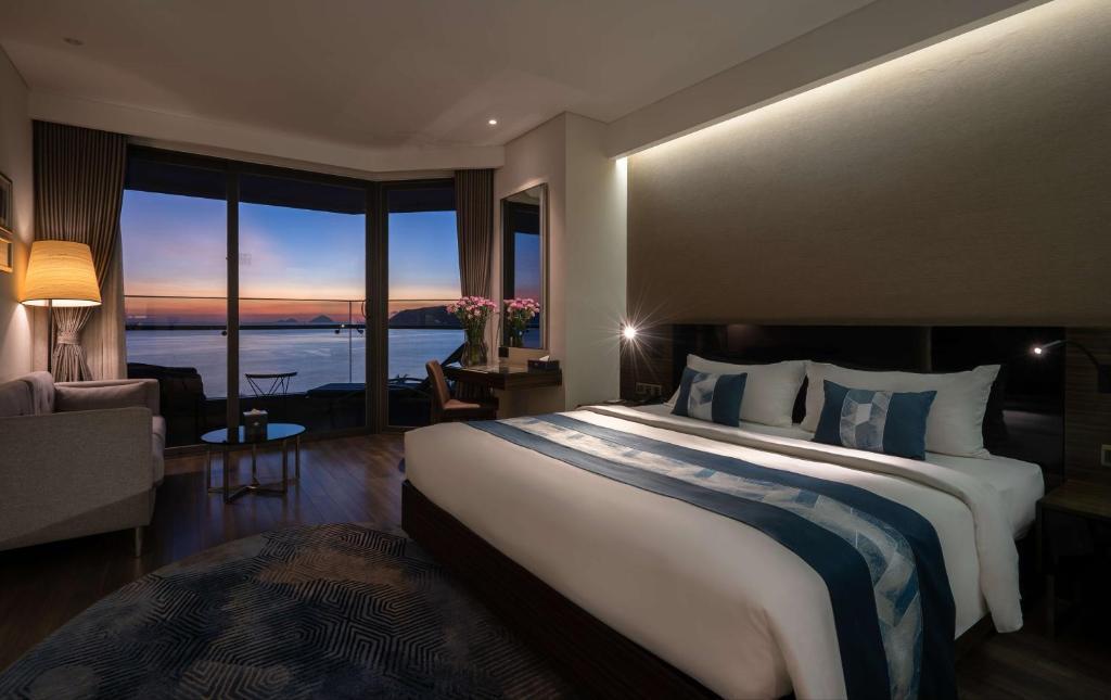 Queen Ann Hotel Nha Trang