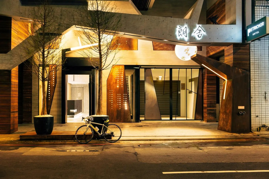 CHECK inn Taichung Zhongshan