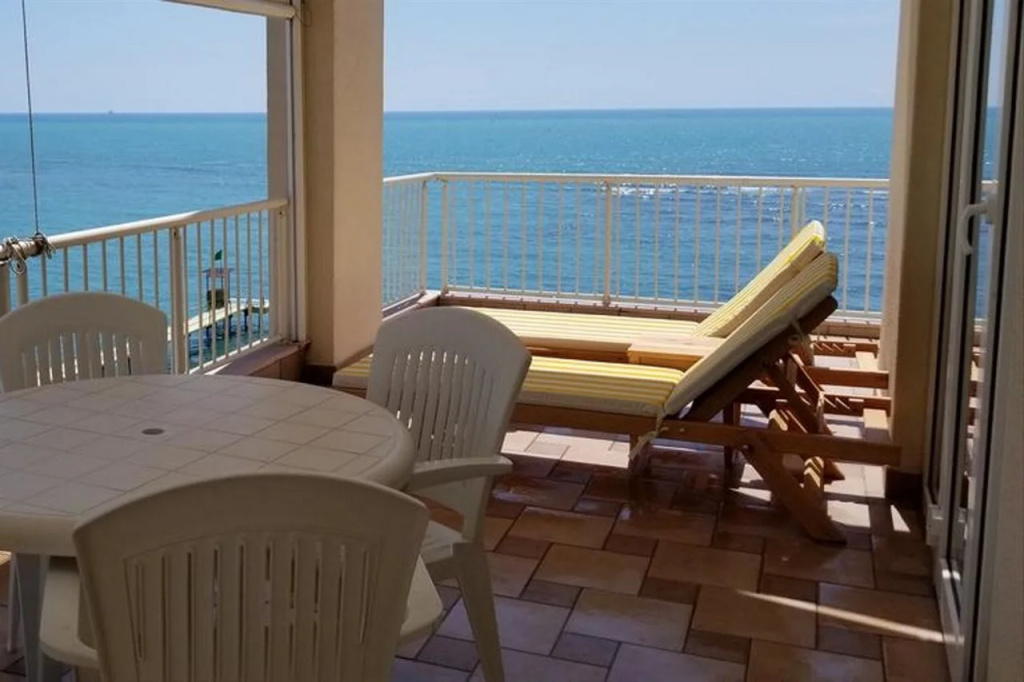 Balcony & Terrace