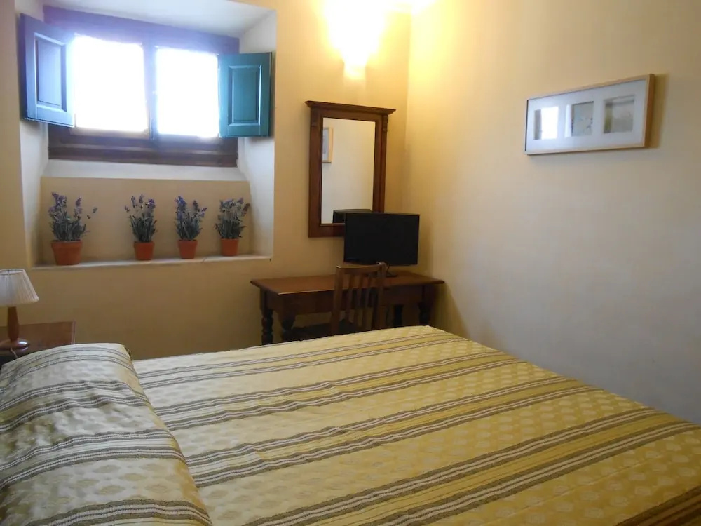 Economy Double room (full double bed)