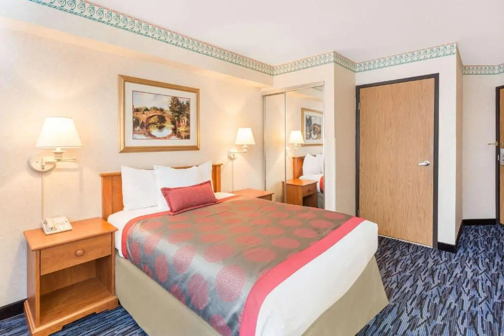 Ramada by Wyndham Kent Seattle Area - Chambres