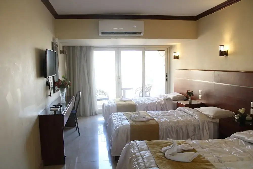 Deluxe Triple room with river view