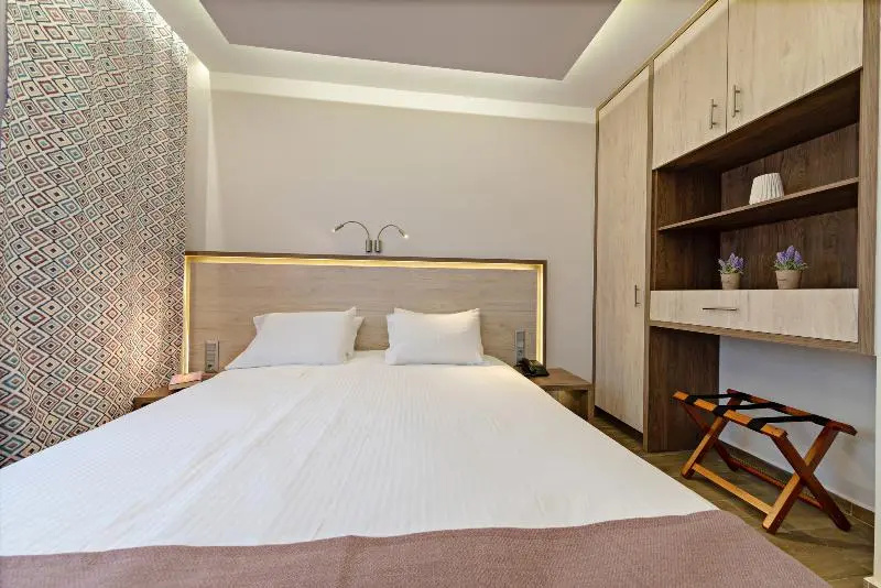 Standard Double room with balcony (full double bed)