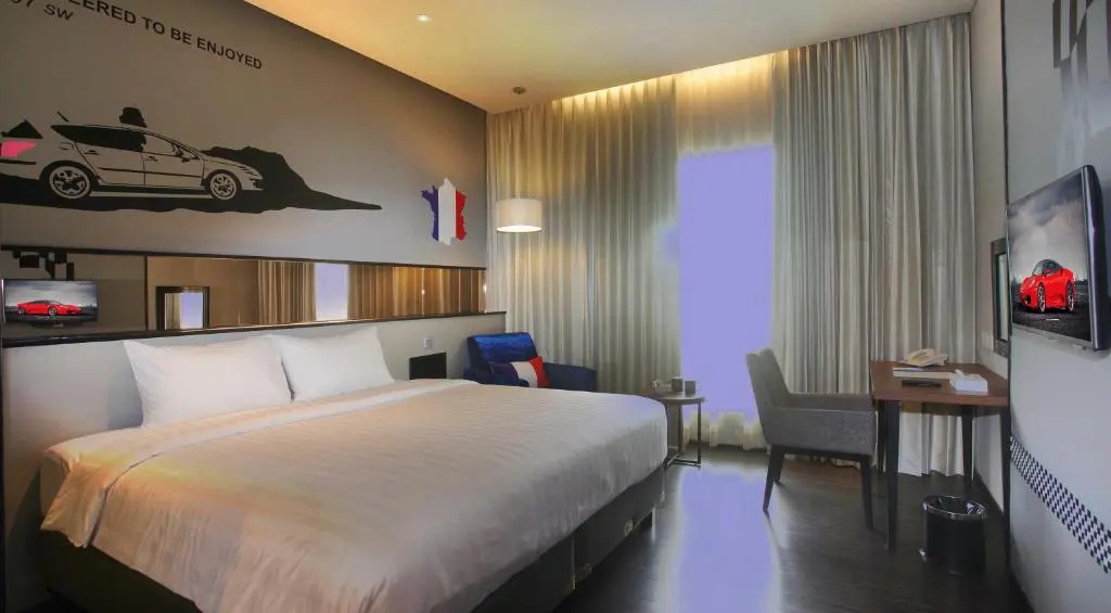 Deluxe Double room (full double bed)