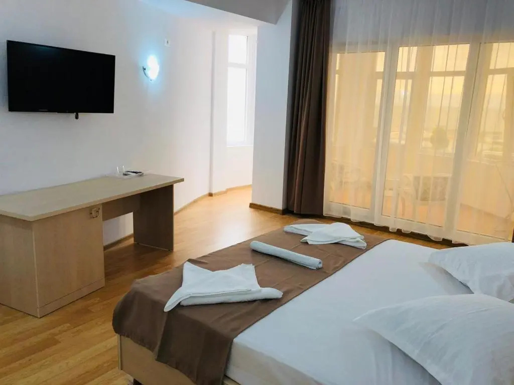Standard Double room with balcony and with sea view (full double bed)