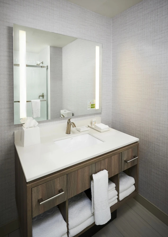 Home2 Suites by Hilton Turlock, CA - Tap to explore photos