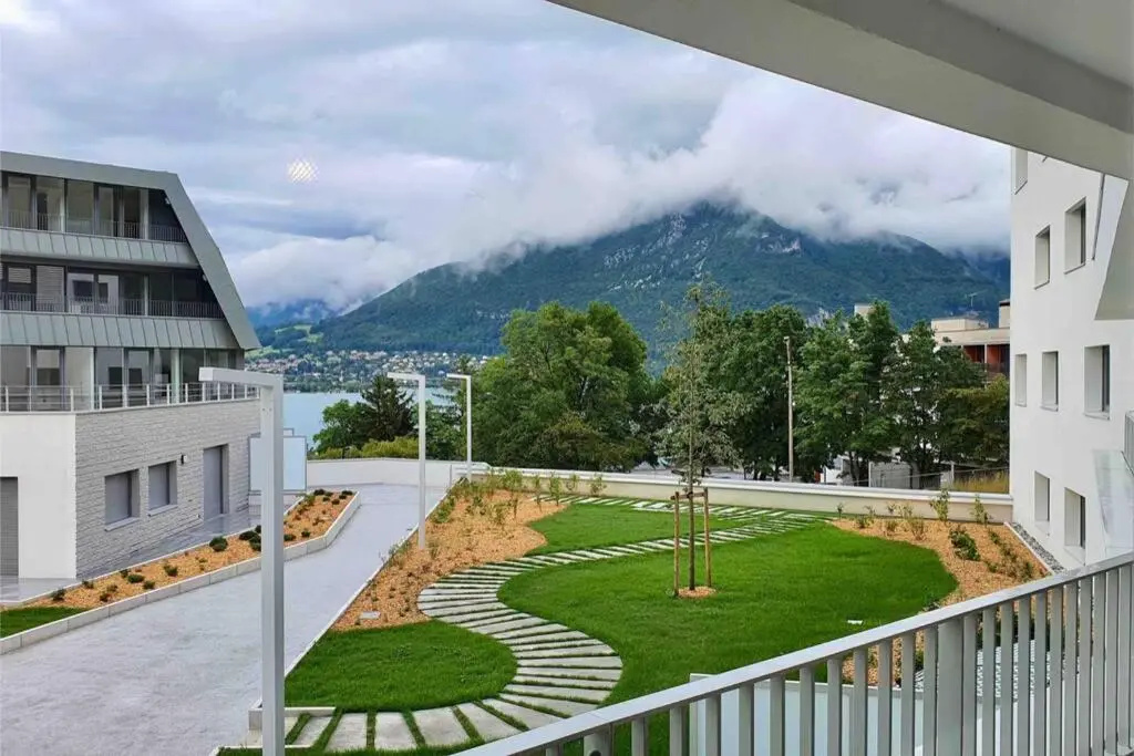 Voir la photo 5 — Le Bohème Beau T2 vue lac & montagnes + garage