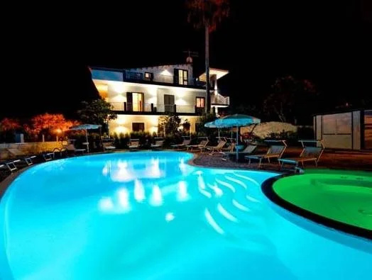 Hotel photo 12