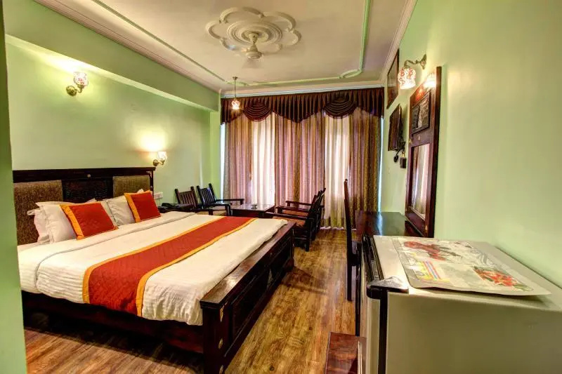 Deluxe Double room (full double bed)