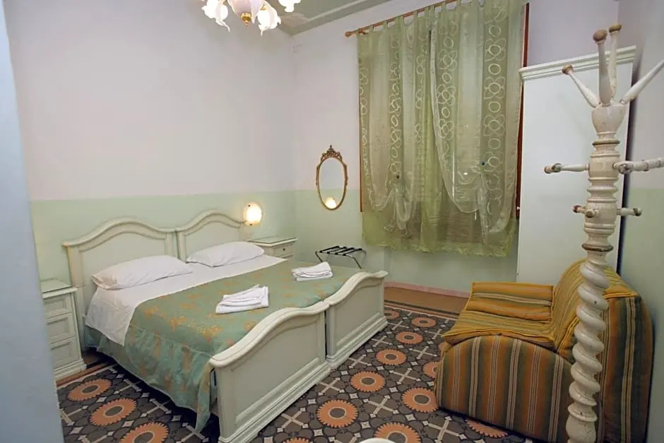 Classic Double room full double bed