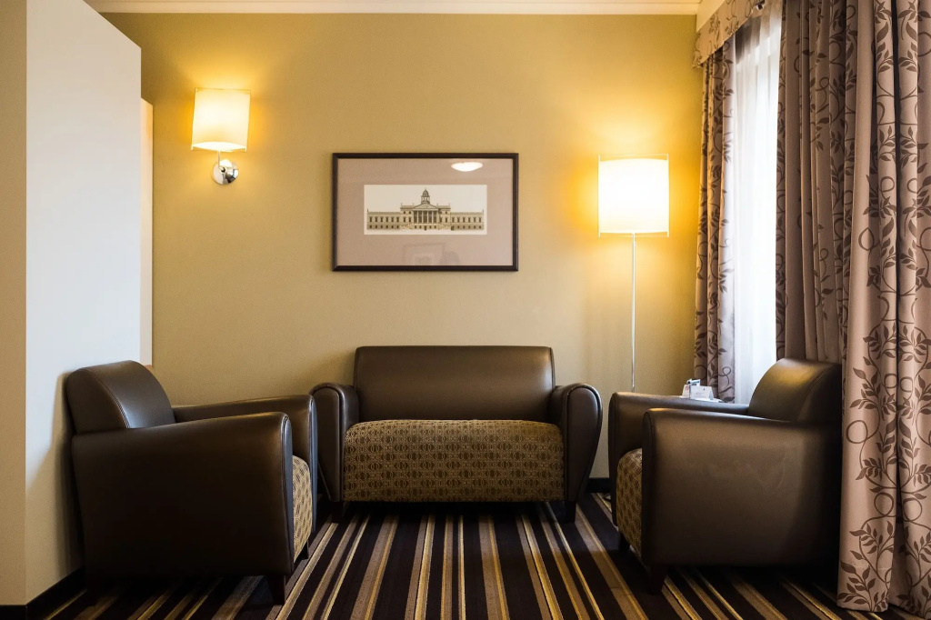 Lobby & Reception