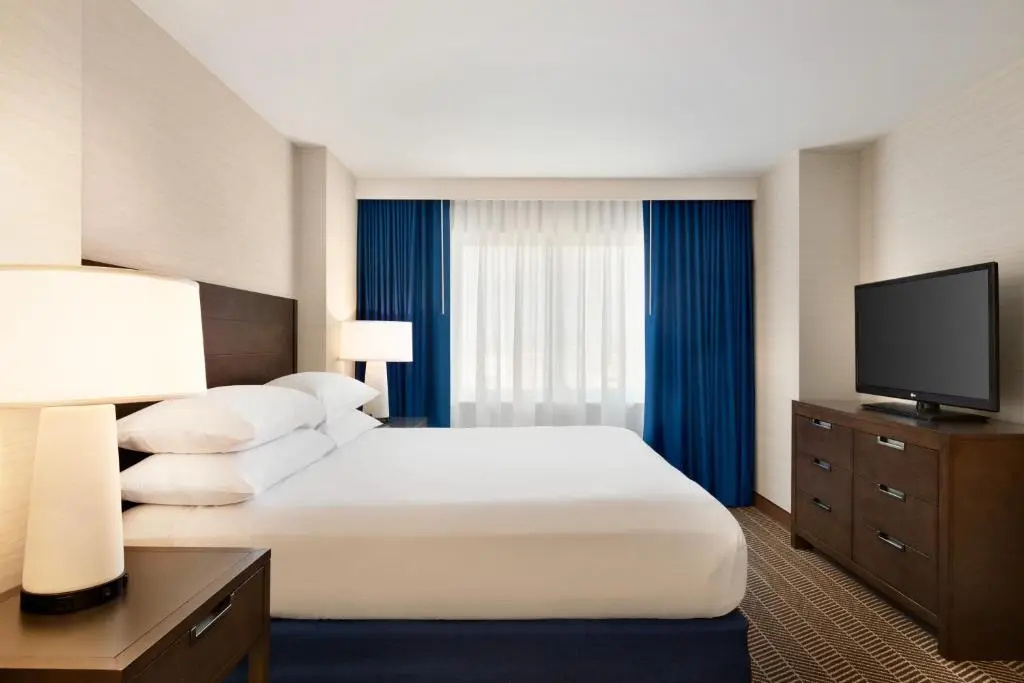 Embassy Suites Boston Logan Airport - Chambres
