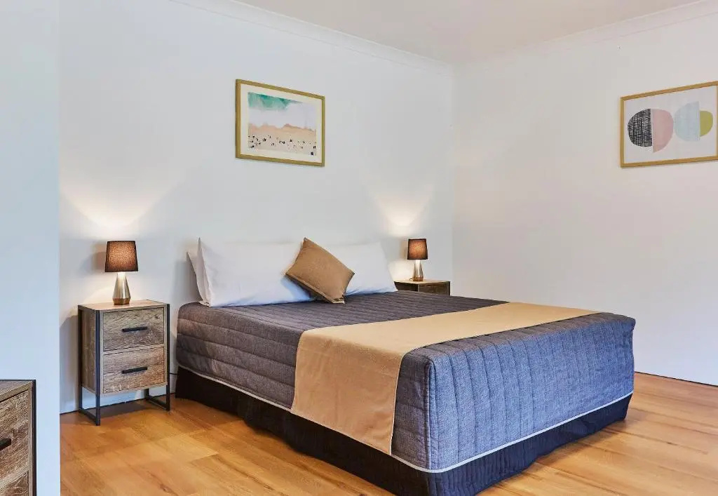Double Studio (full double bed)