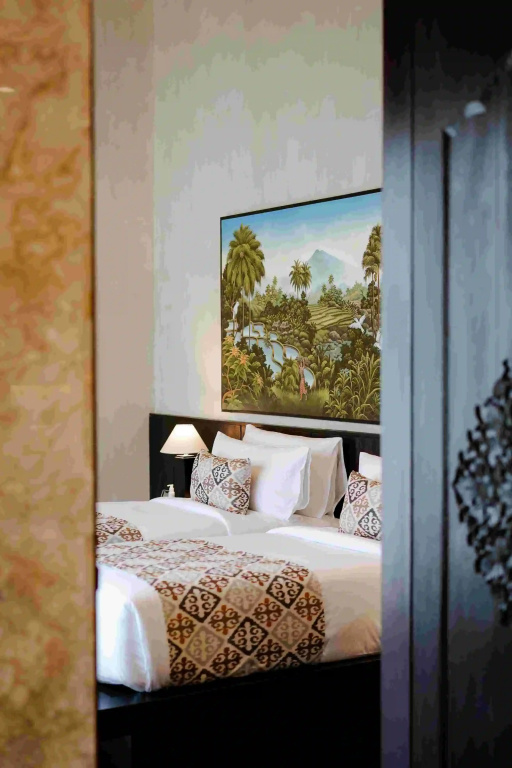 2 Bedrooms Villa