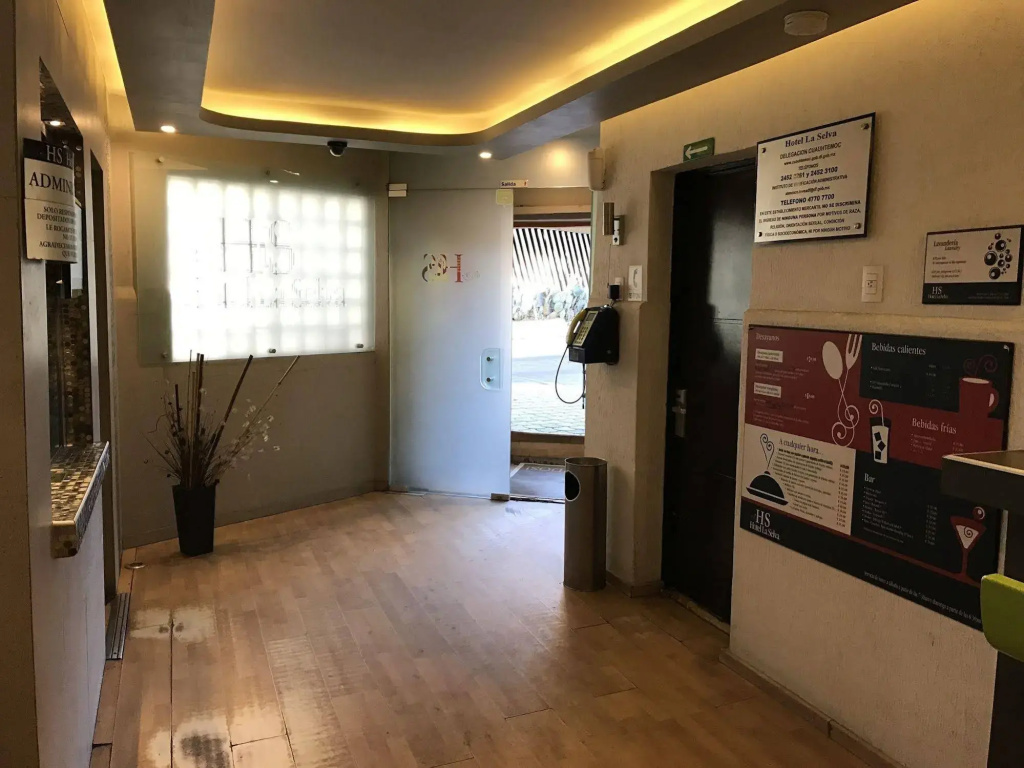 Hotel photo 2