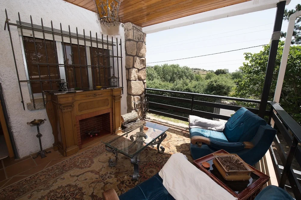 Balcony & Terrace