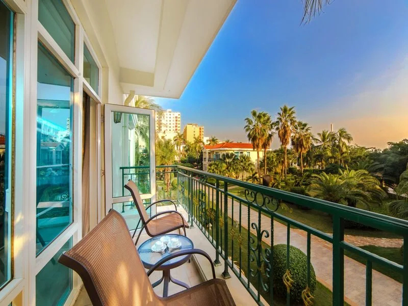 Balcony & Terrace