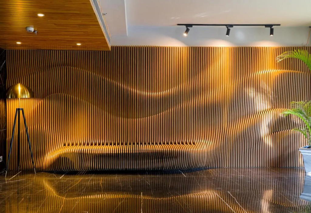 Lobby & Reception