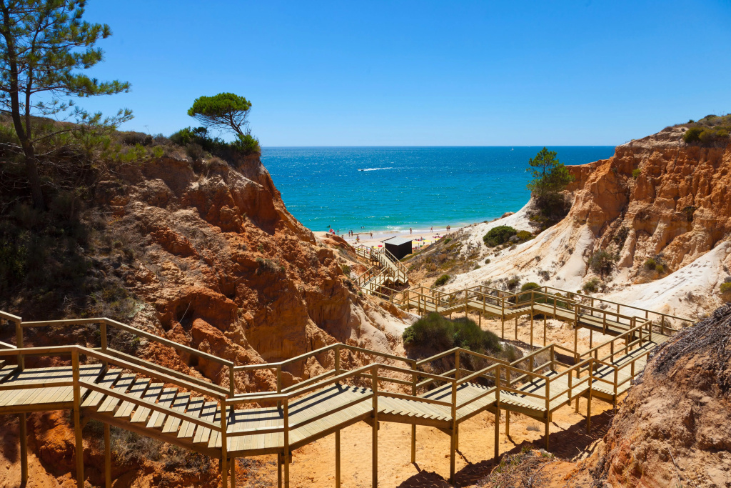 Beach & Waterfront
