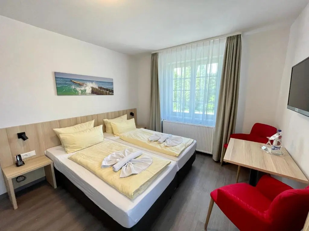 Standard Double room (full double bed)