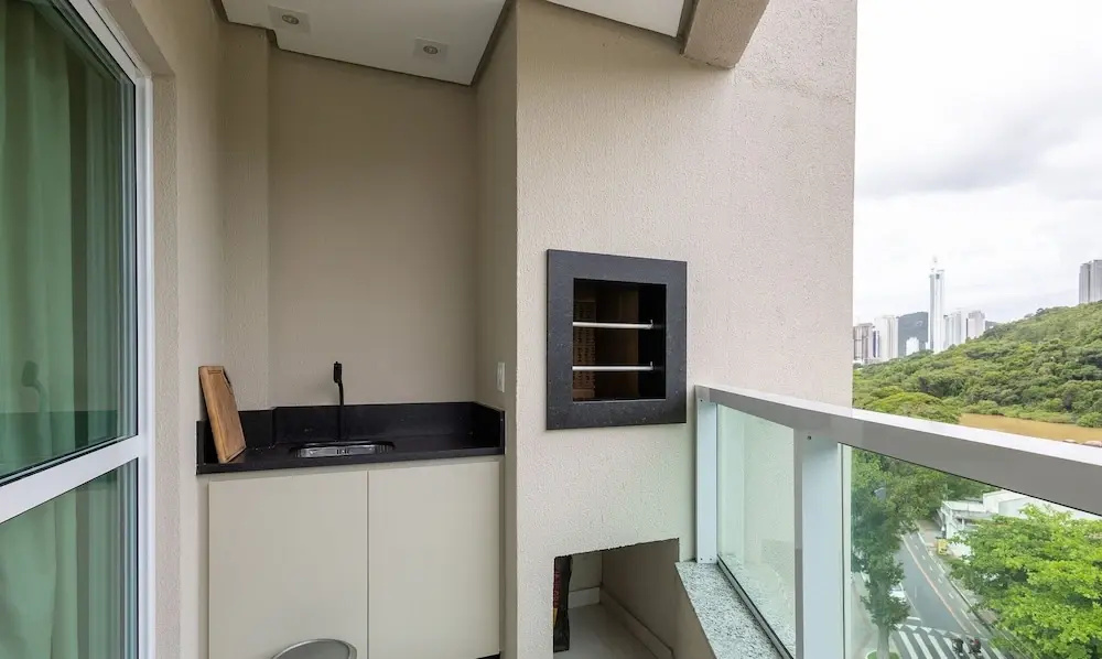 Modern 2BR Apt Close to the Beach Stl0702