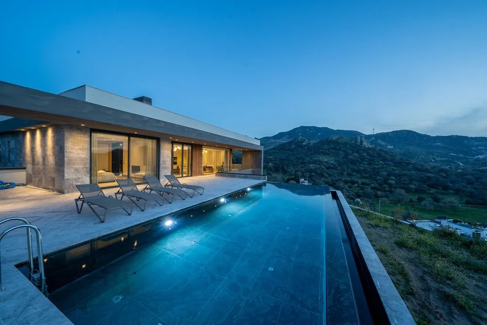 Luxury Villa
