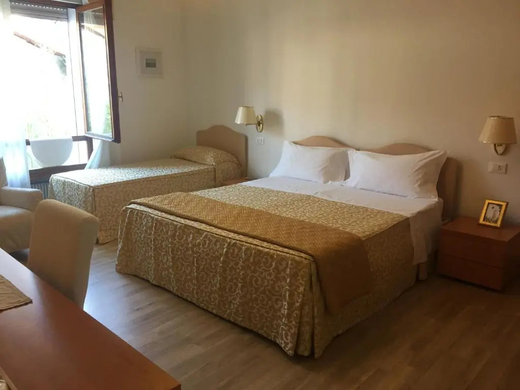 Deluxe Triple room