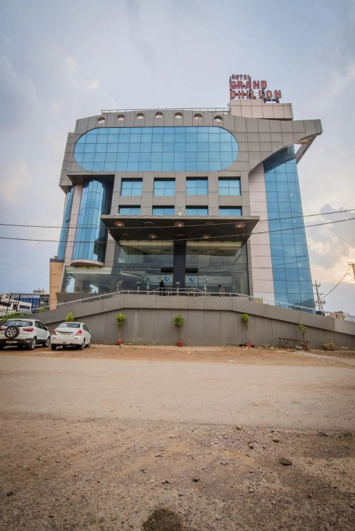 Hotel Grand Dhillon — фото 1