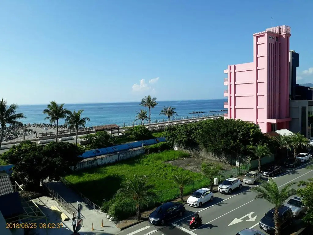 Deluxe Double room with partial sea view (full double bed)