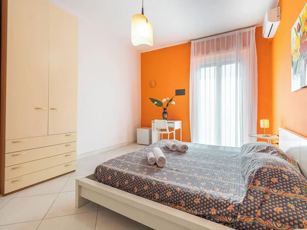 Classic Double room with balcony and with city view (full double bed)