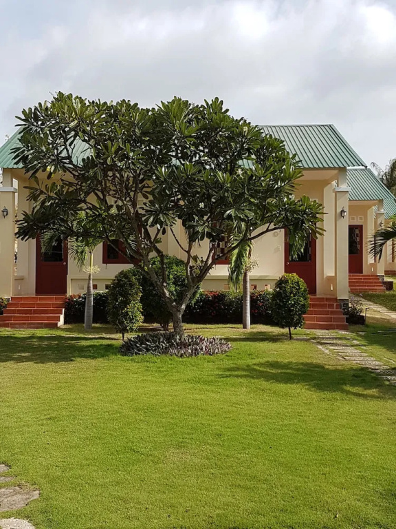Deluxe Quadruple room with garden view