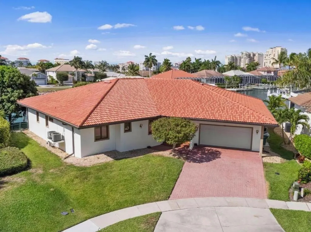 786 Orchid Ct
